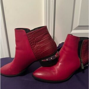 Woman Red leather boots